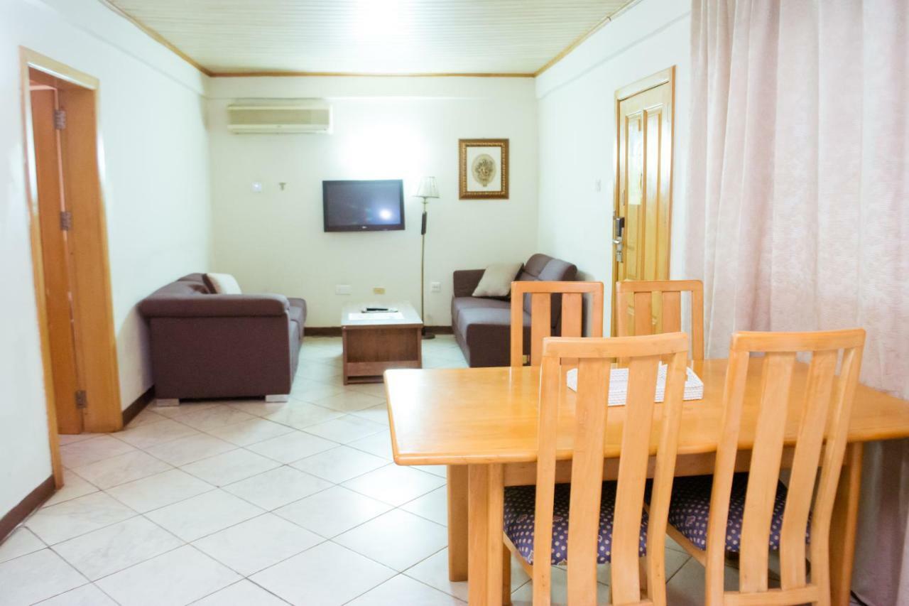 Erata Hotel North Legon Dış mekan fotoğraf